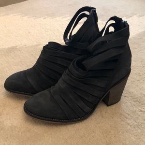 Free people low black bootie
